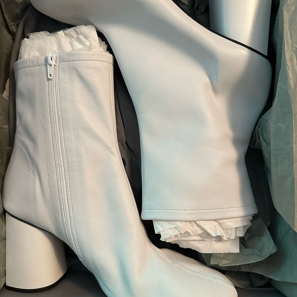 Balenciaga Cream Mid-Calf Block Heel Zip Boots - Picture 7 of 8